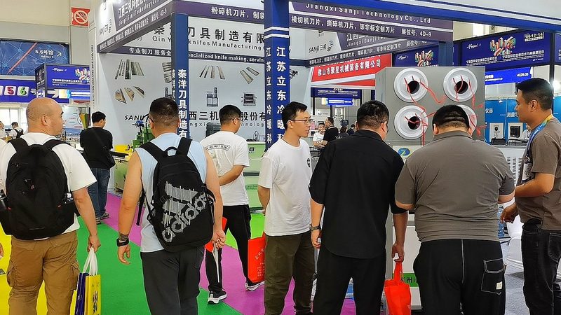 展台尺寸标准解析：如何精准把握展览空间布局